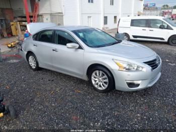  Salvage Nissan Altima