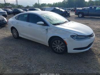  Salvage Chrysler 200