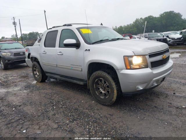  Salvage Chevrolet Avalanche 1500