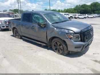  Salvage Nissan Titan