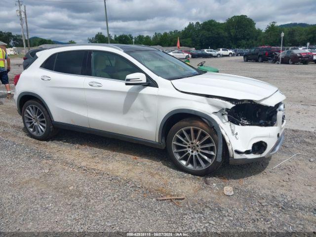  Salvage Mercedes-Benz GLA