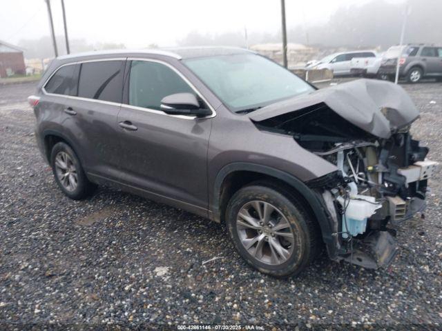  Salvage Toyota Highlander