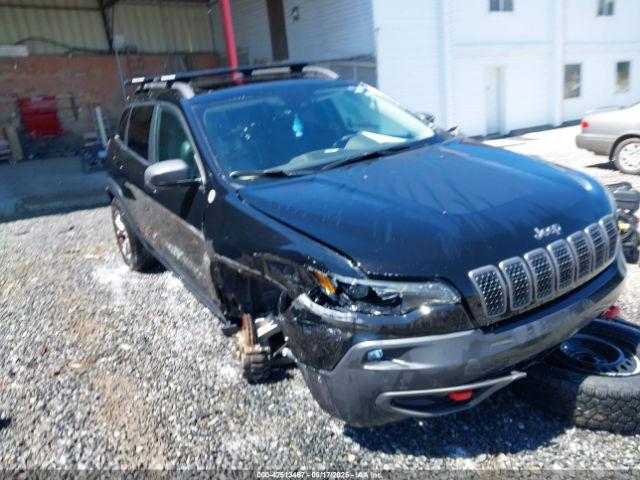  Salvage Jeep Cherokee