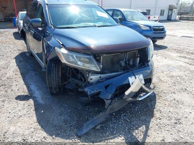  Salvage Nissan Pathfinder