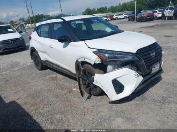  Salvage Nissan Kicks