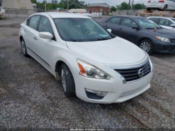  Salvage Nissan Altima