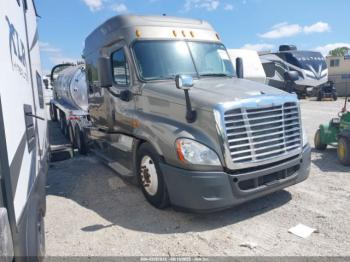  Salvage Freightliner Cascadia 125