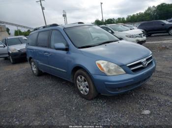 Salvage Hyundai Entourage