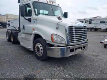  Salvage Freightliner Cascadia 125