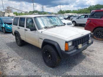  Salvage Jeep Cherokee