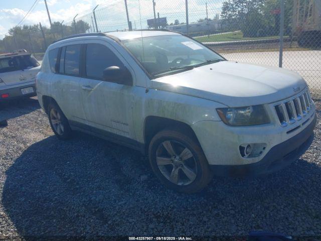  Salvage Jeep Compass