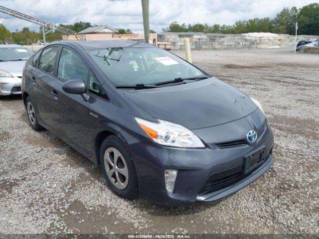  Salvage Toyota Prius