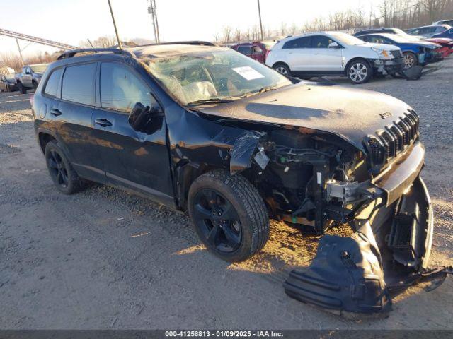  Salvage Jeep Cherokee