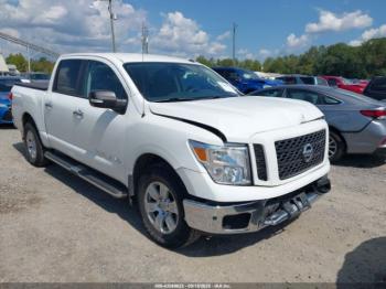  Salvage Nissan Titan
