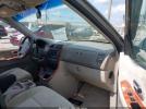 Kia Sedona Image 3