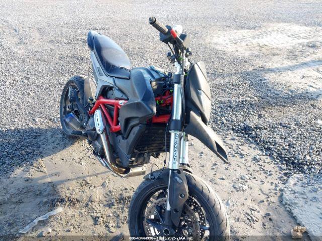  Salvage Ducati Hypermotard