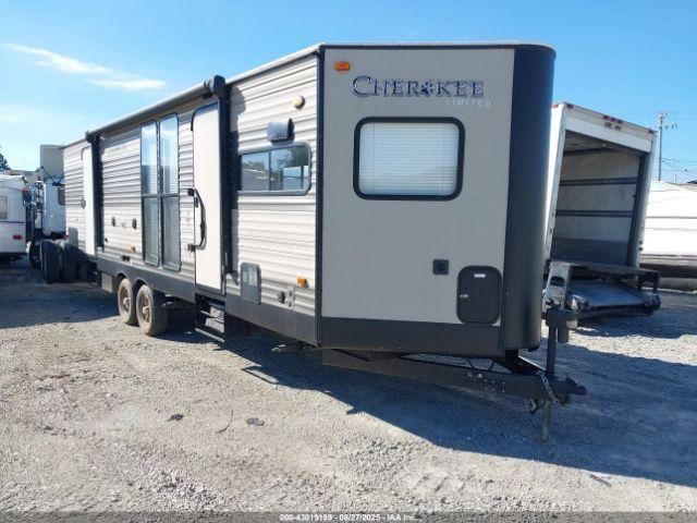  Salvage Cherokee Travel Trailer