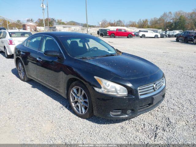  Salvage Nissan Maxima