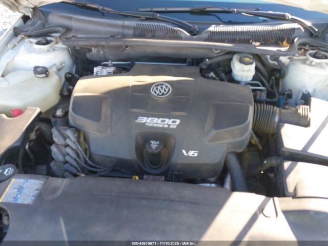 Buick Lucerne Cx Image 16