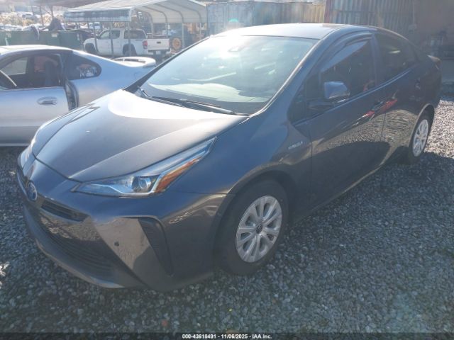 Toyota Prius Le Image 4