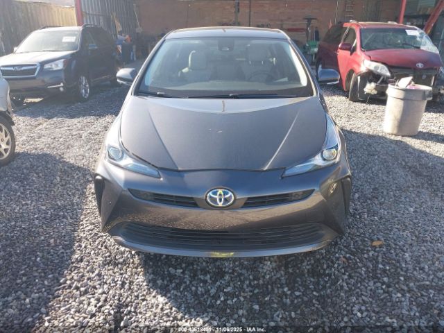 Toyota Prius Le Image 15