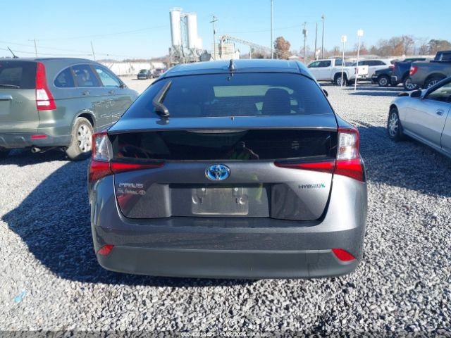 Toyota Prius Le Image 12