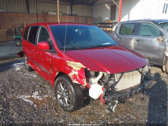  Salvage Chrysler Town & Country