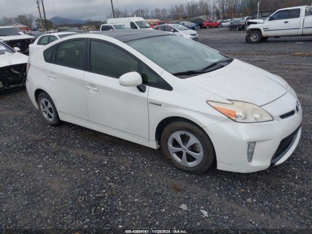  Salvage Toyota Prius