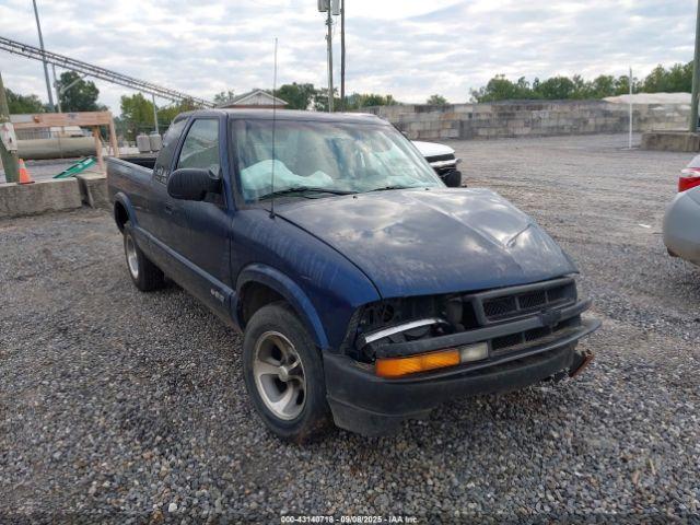 Salvage Chevrolet S-10