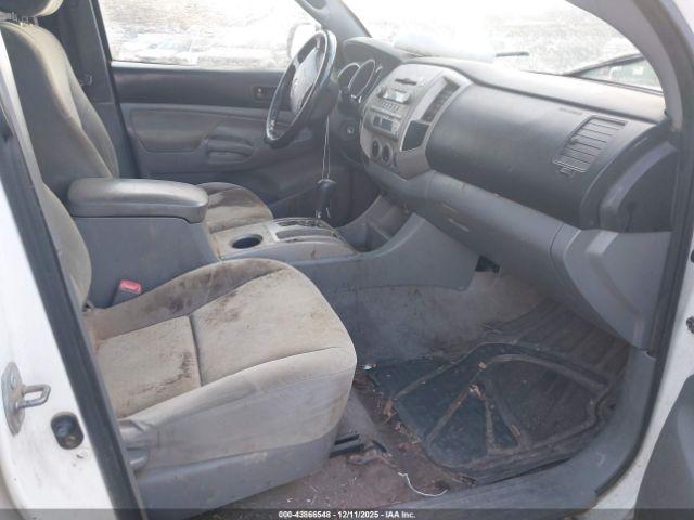 Toyota Tacoma Base V6 Image 7