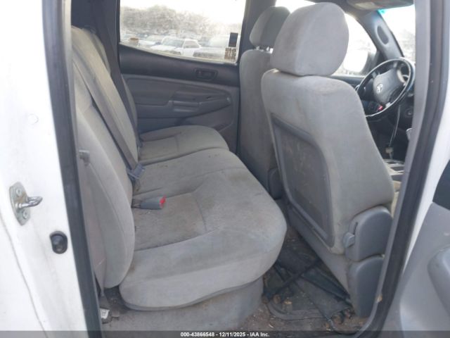 Toyota Tacoma Base V6 Image 14