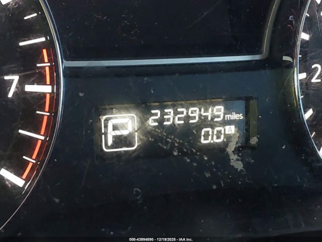 Nissan Altima Image 9