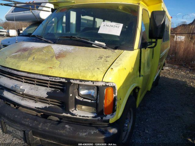 Chevrolet Express Image 9