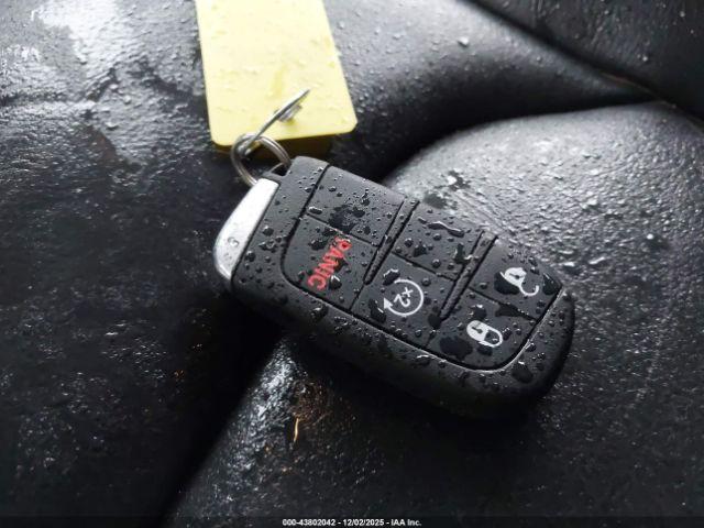 Jeep Renegade Limited 4x4 Image 7