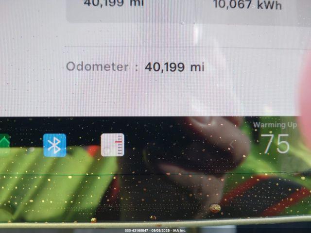 Tesla Model 3 Long Range Dual Motor All-wheel Drive Image 4