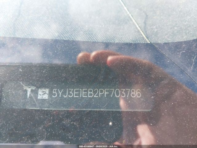 Tesla Model 3 Long Range Dual Motor All-wheel Drive Image 6