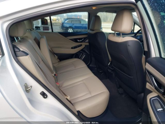 Subaru Legacy Limited Image 9