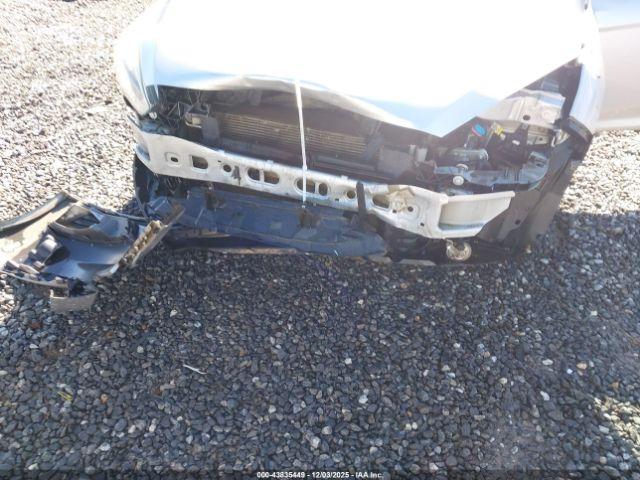 Ford Focus S Image 7