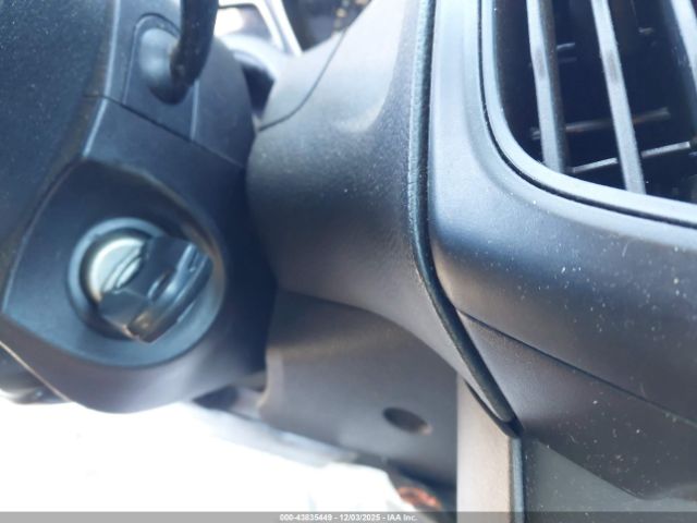 Ford Focus S Image 9