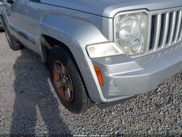 Jeep Liberty Sport Image 4