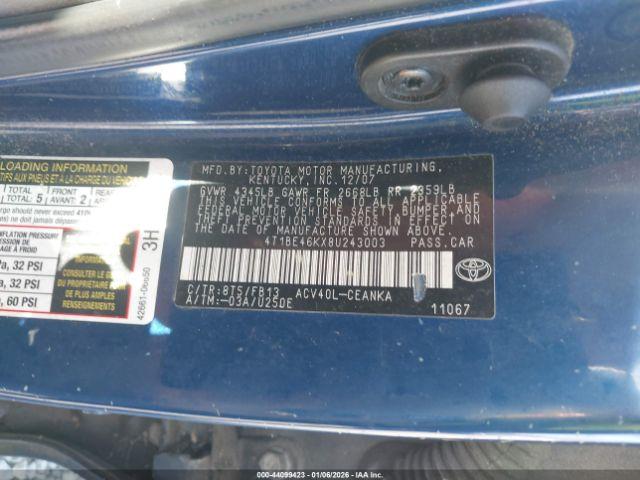 Toyota Camry Le Image 3