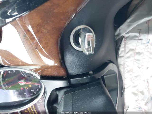 Mercedes-Benz GLE 4matic Image 13