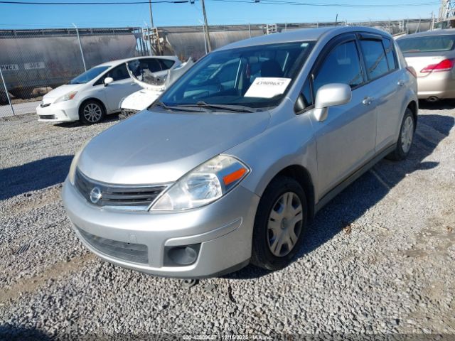 Nissan Versa 1.8s Image 4