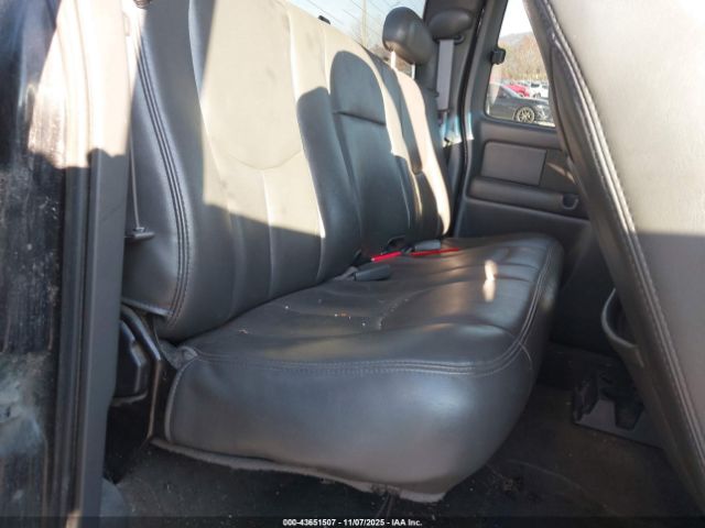 Chevrolet Silverado 2500 Lt Image 14