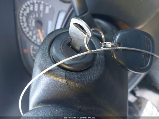 Chevrolet Silverado 2500 Lt Image 16