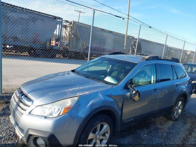 Subaru Outback 2.5i Limited Image 12