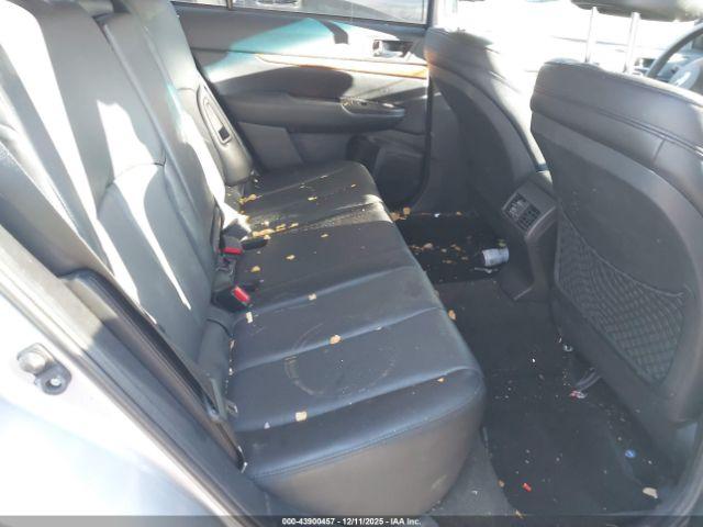 Subaru Outback 2.5i Limited Image 16