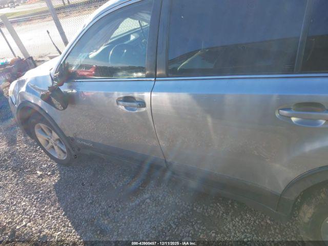 Subaru Outback 2.5i Limited Image 3