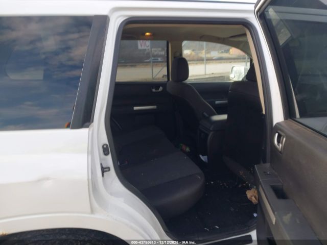 Mitsubishi Endeavor Image 10