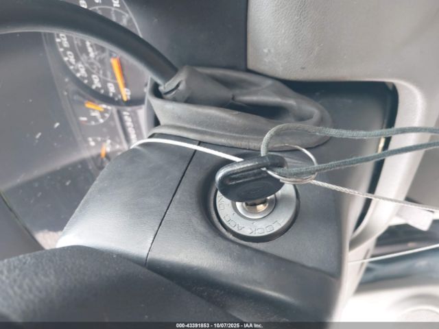 Chevrolet Colorado Ls Image 9